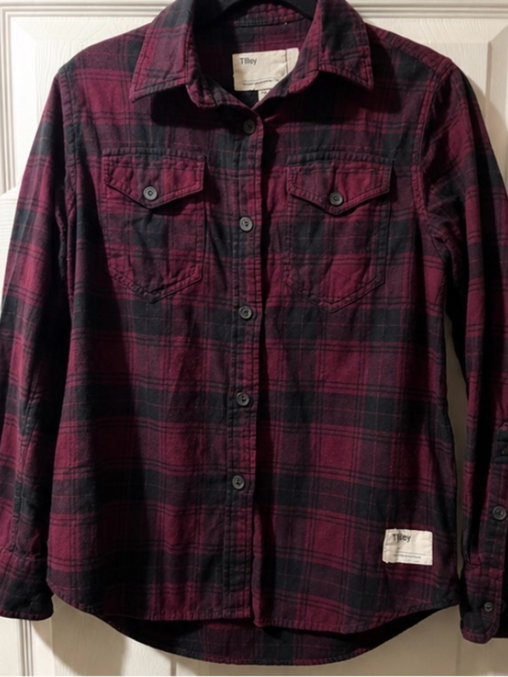 Tilley Women’s Plaid Flannel Button-Up Shirt – Size Small – Burgundy & Black